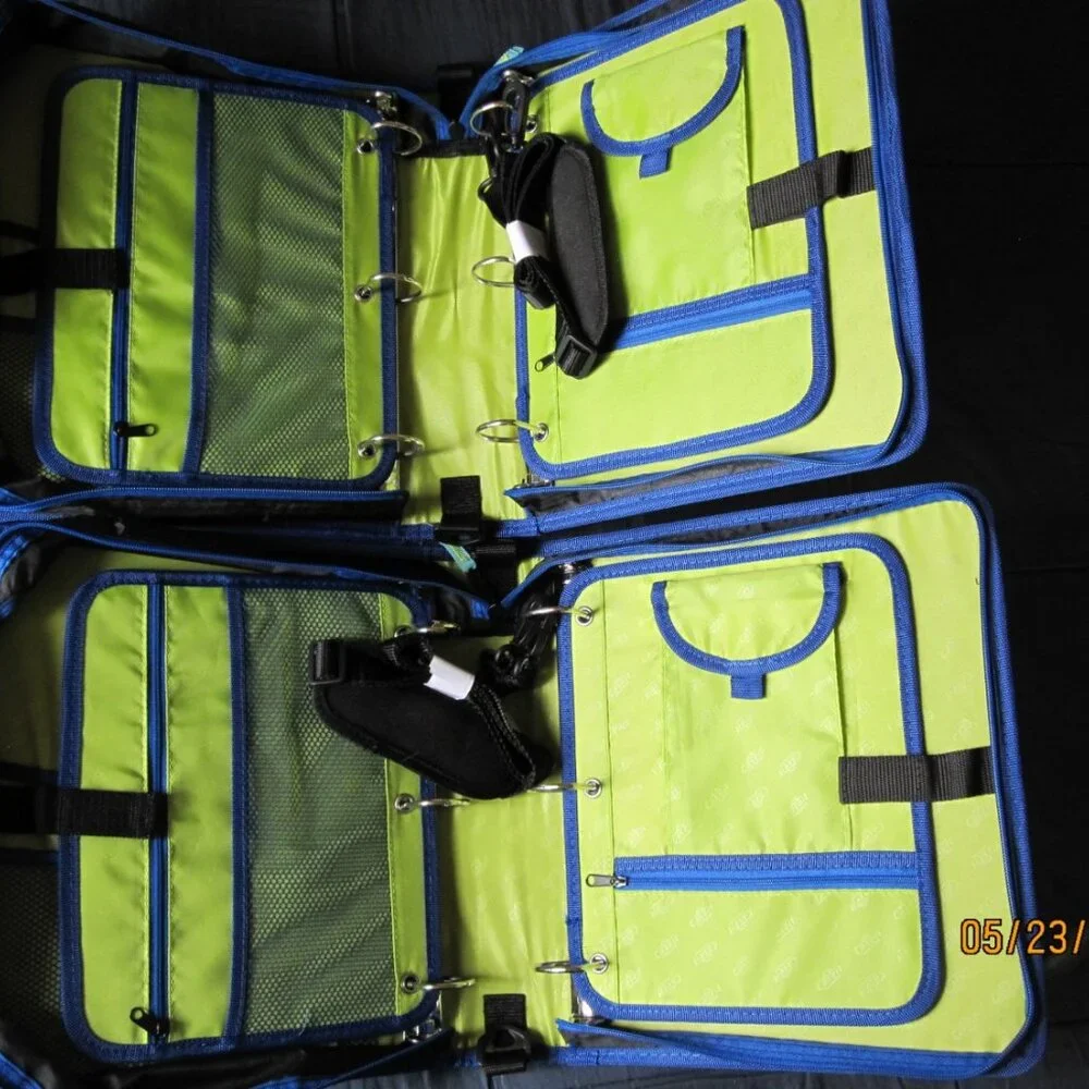 lot of (2) Case-It Monsters Red M-276-ME- Dual 3-Ring Zipper Binder 2